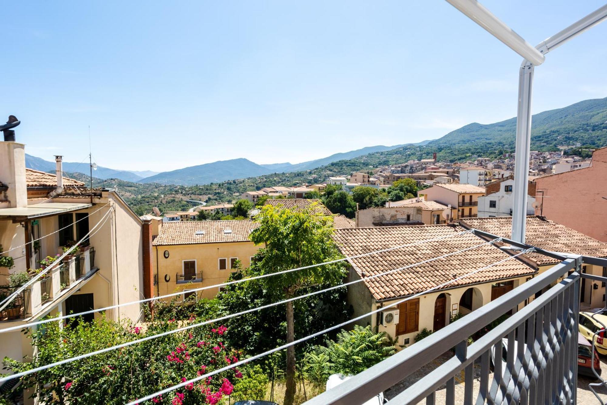 Porta San Paolo House Apart otel Castelbuono  Dış mekan fotoğraf