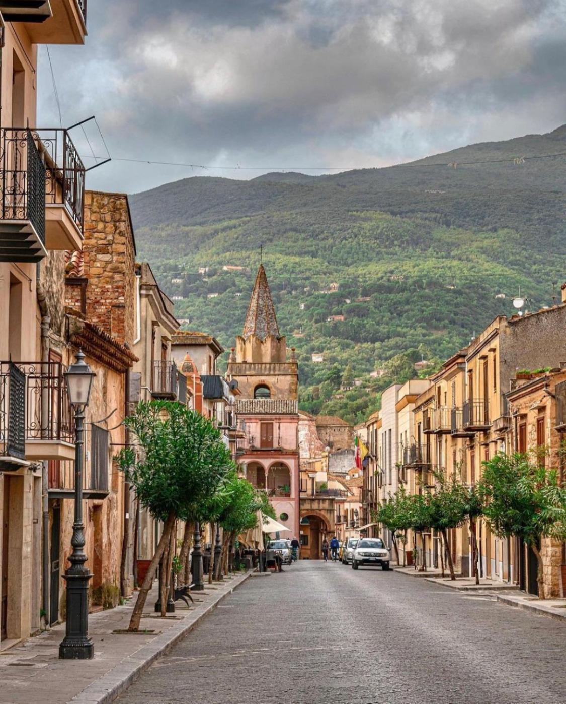Porta San Paolo House Apart otel Castelbuono  Dış mekan fotoğraf